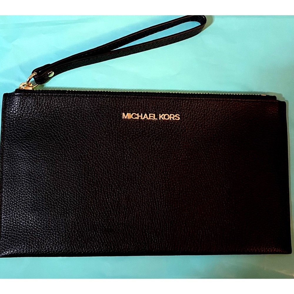 Michael Kors Wristlet